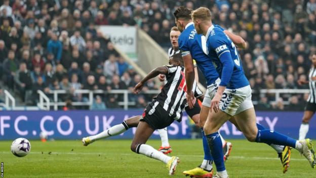 Alexander Isak scoring for Newcastle