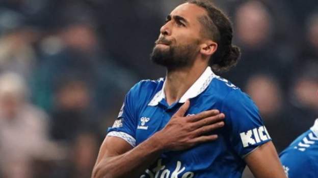 Newcastle United 1-1 Everton: Dominic Calvert-Lewin snatches draw for Toffees in Premier League