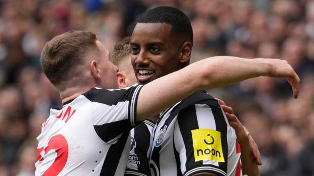 Newcastle United 4-0 Tottenham: Alexander Isak double secures victory