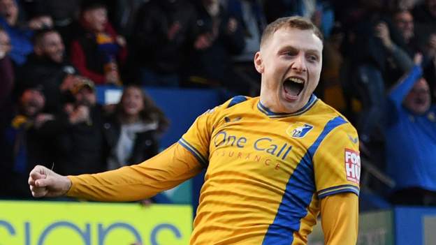 Mansfield Town 2-1 Accrington Stanley - Stags seal promotion to League One