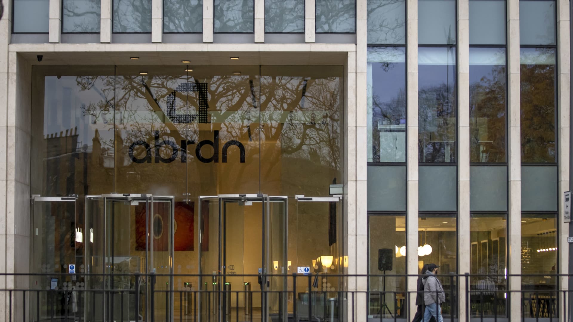 Abrdn CIO slams jabs at company's rebranded name