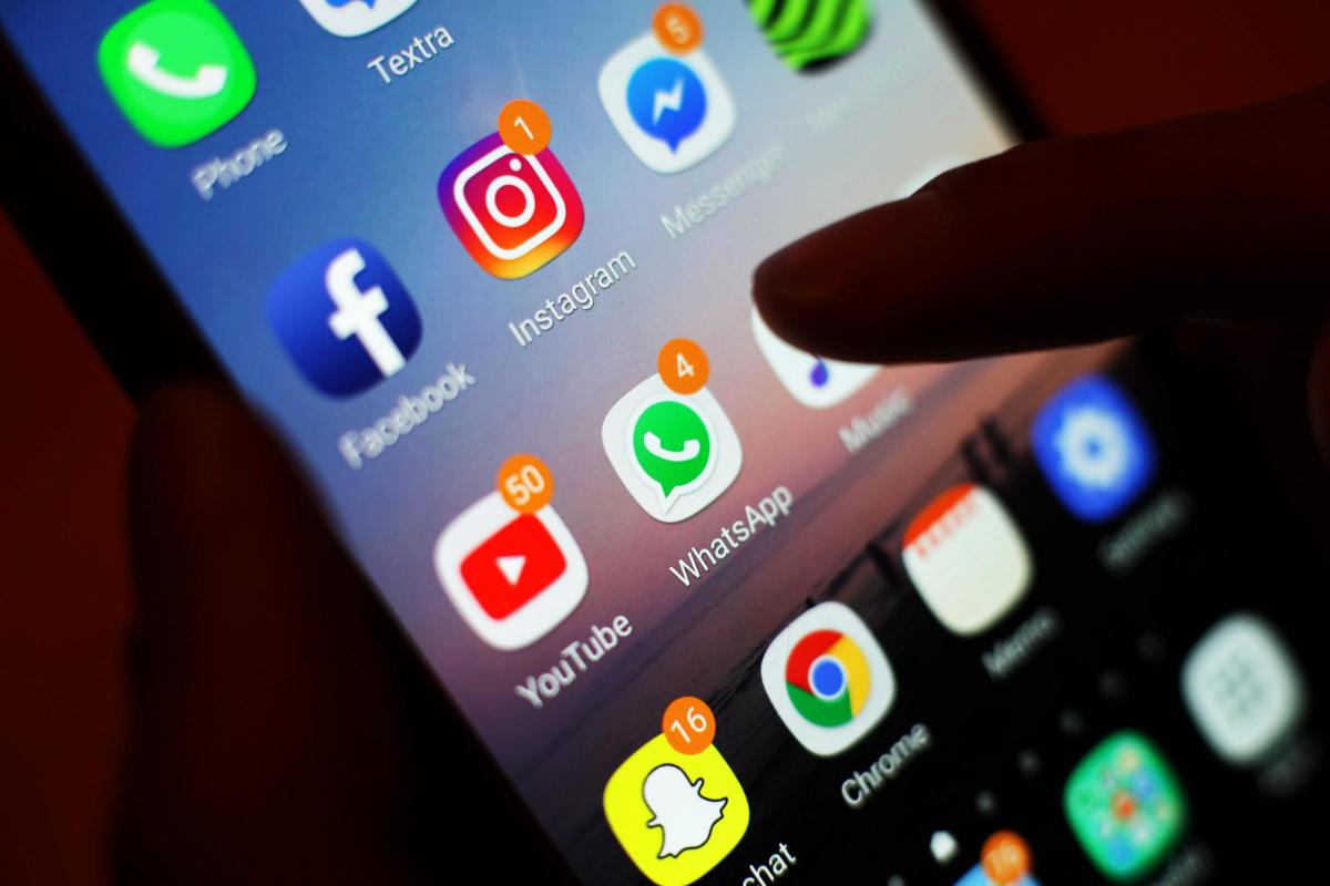 Is WhatsApp down? Thousands of users reporting issues with app