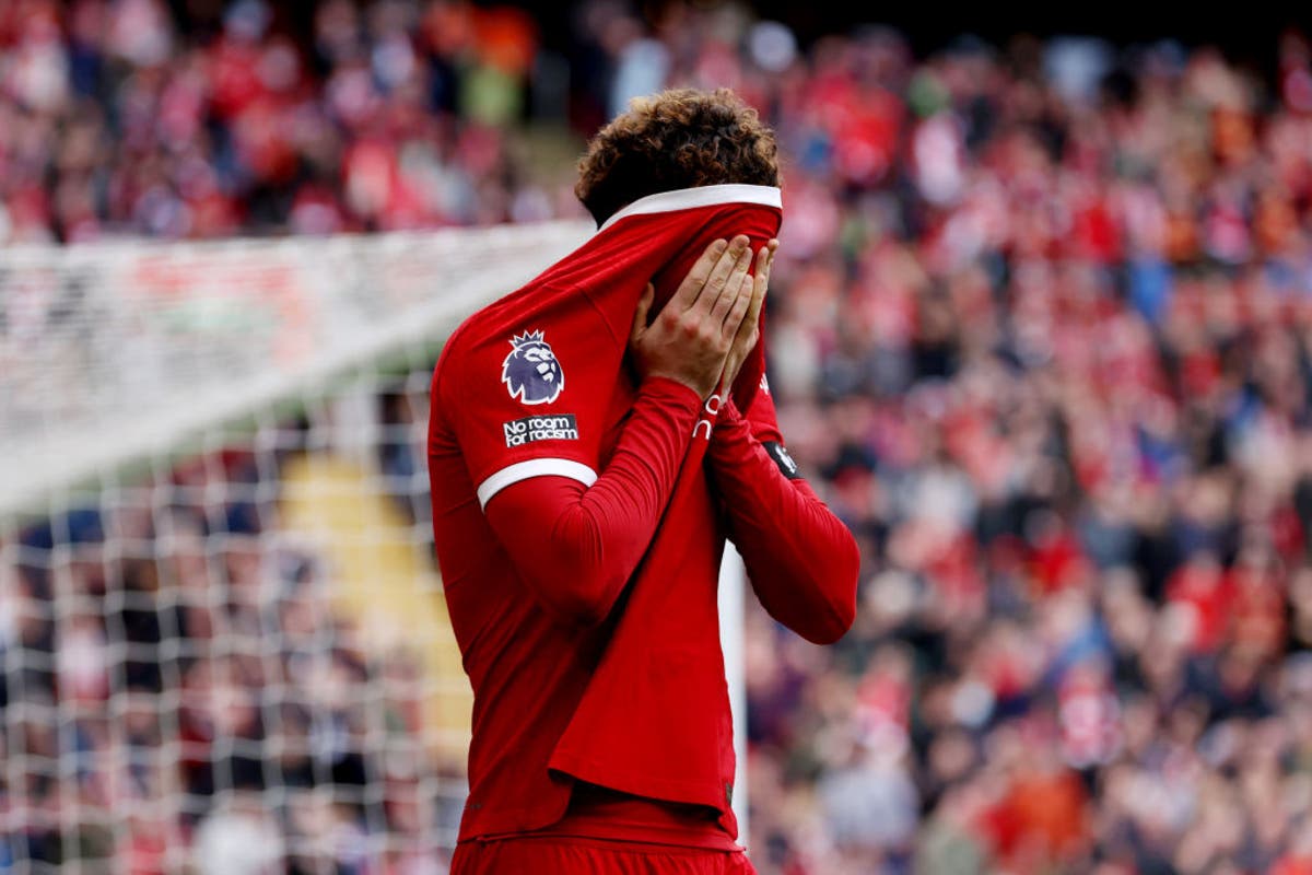 Liverpool vs Crystal Palace LIVE: Premier League result and final score as Reds suffer shock defeat in title race