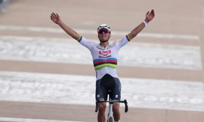 Mathieu van der Poel retains classic cycling title in style