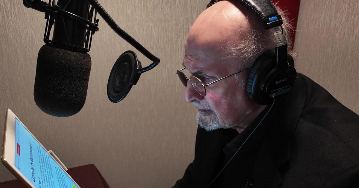 Salman Rushdie reads excerpts from his new book "Knife"