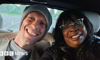 Coldplay singer Chris Martin helps drive woman to Big Weekend