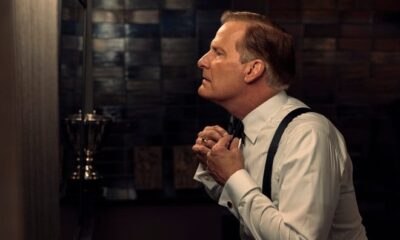 Jeff Daniels as Charlie Croker in Netflix's