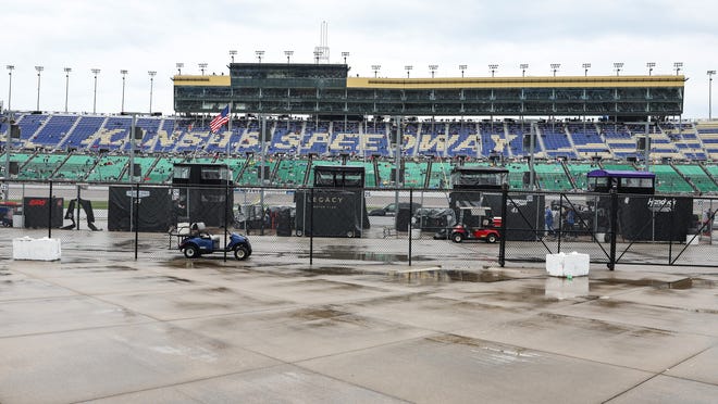 Kyle Larson wins at Kansas in closest finish in NASCAR Cup history