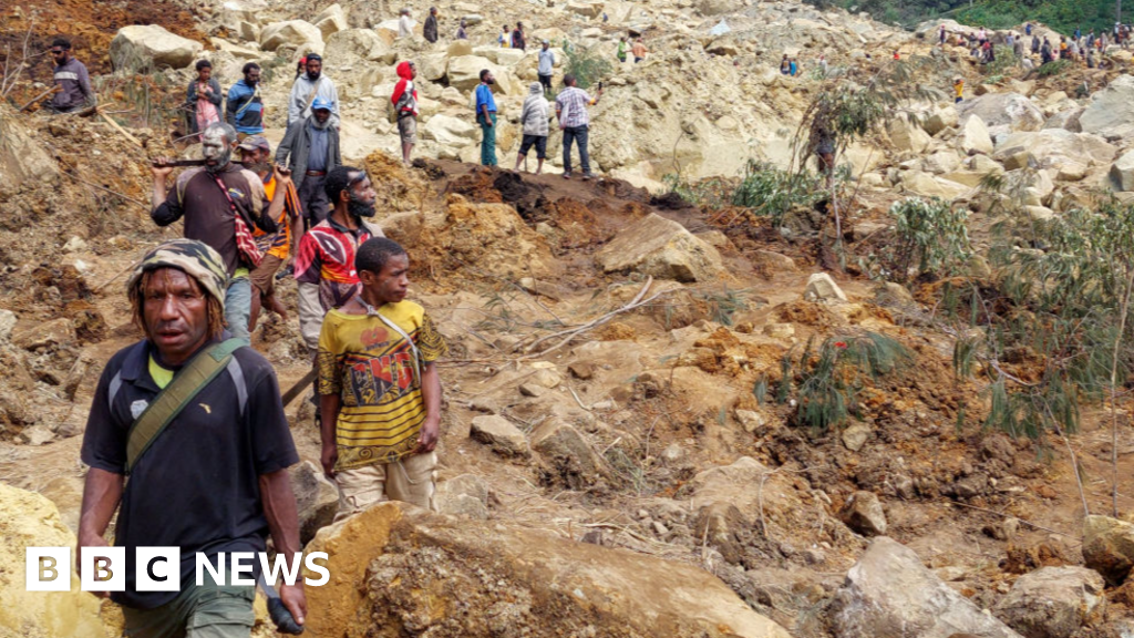 Papua New Guinea: Thousands feared missing after landslide