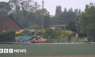 Pilot dies after Spitfire crash in Lincolnshire field