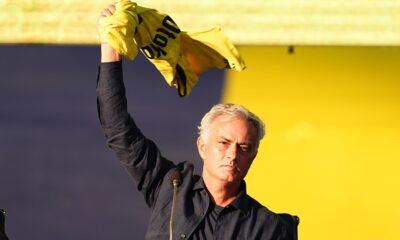 Jose Mourinho was greeted by thousands of supporters as he signed his contract