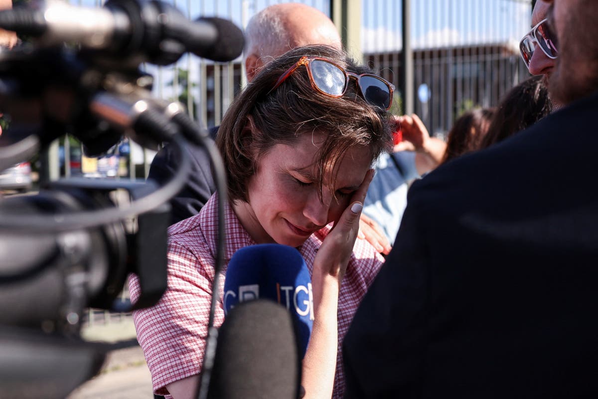 Amanda Knox weeps in Italian court as she is re-convicted of slander over Meredith Kercher murder case