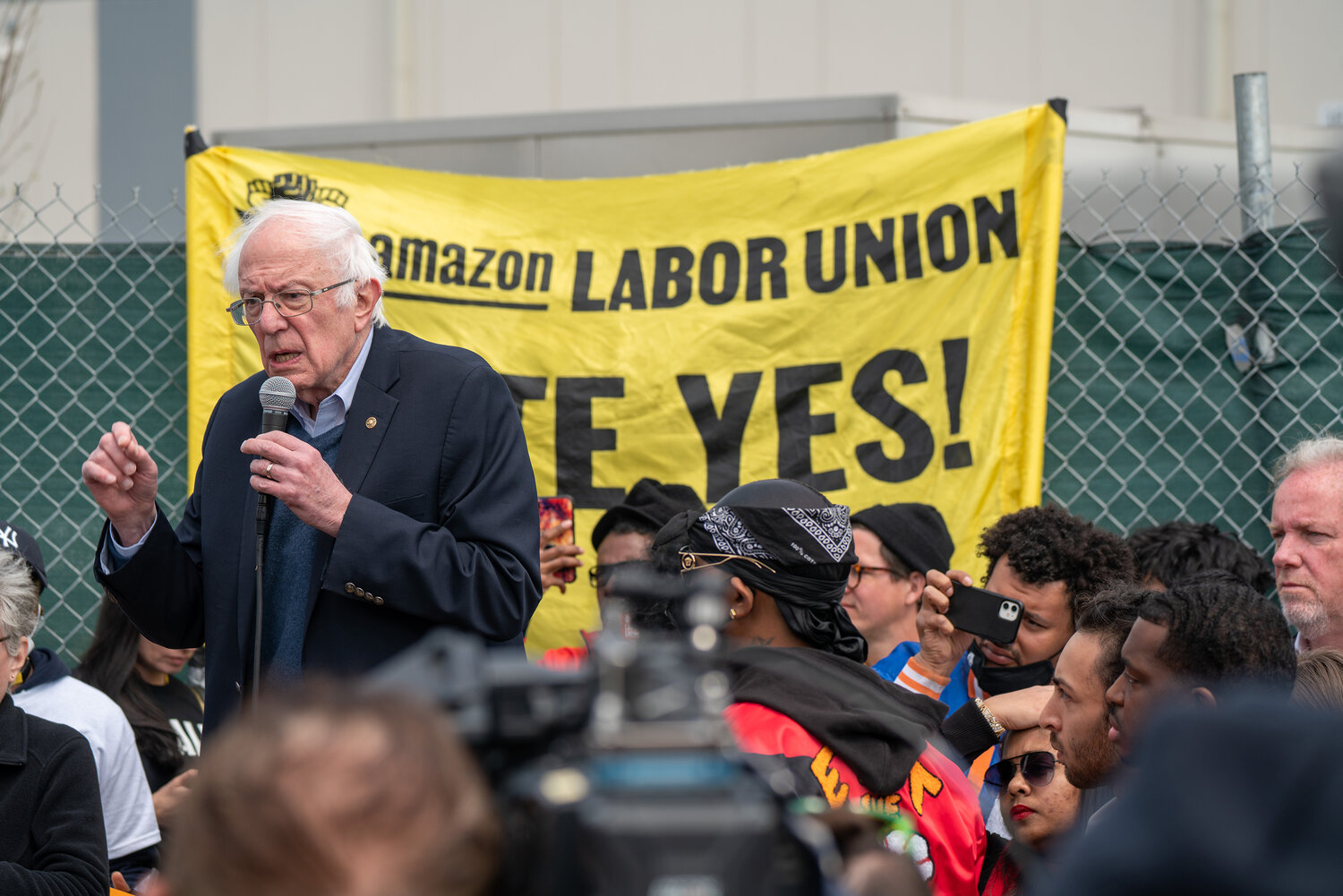 Advocacy groups push Sen. Bernie Sanders to share Amazon investigation details