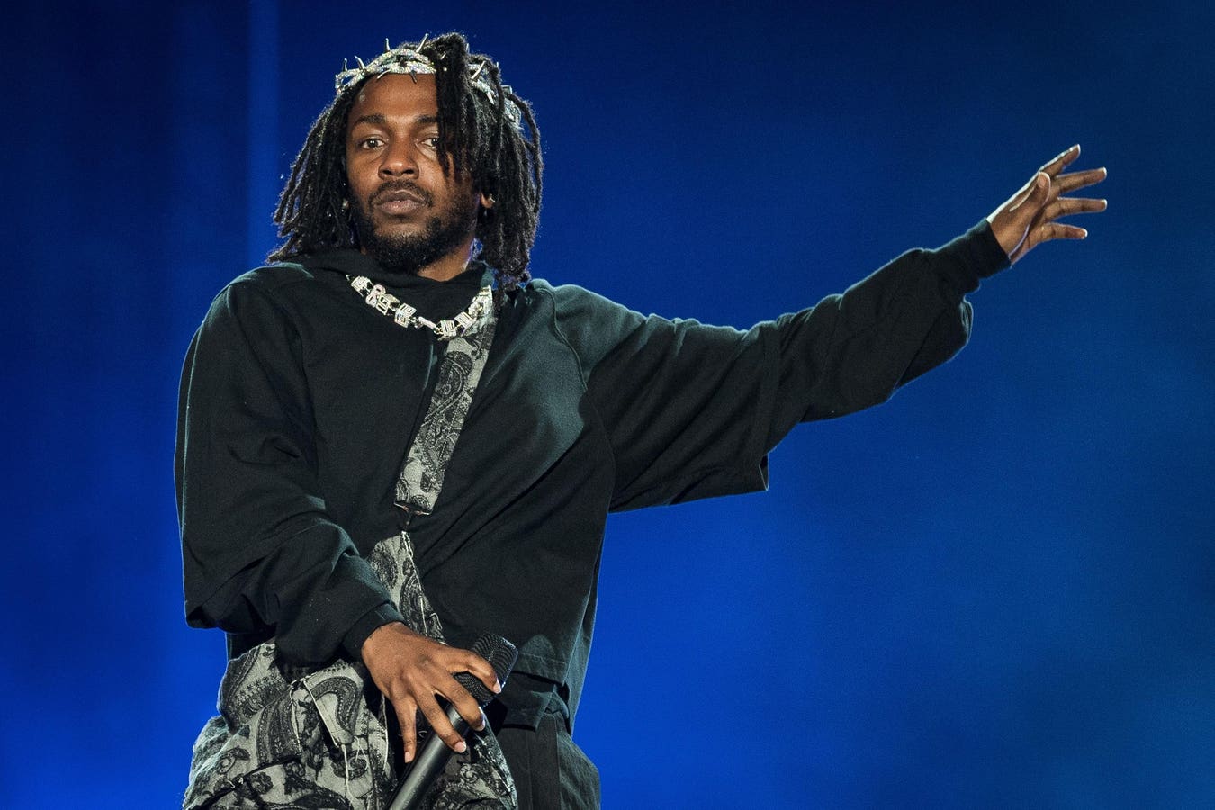 Can Kendrick Lamar Unseat Sabrina Carpenter At No. 1?