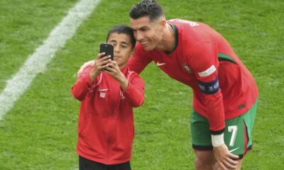 Cristiano Ronaldo ‘lucky’ not to come to harm after selfie-seekers confront him, coach says