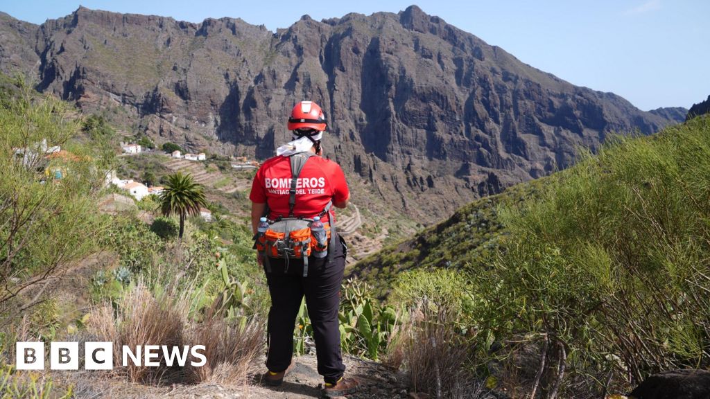 Dad of teenager missing in Tenerife says it is 'living hell'