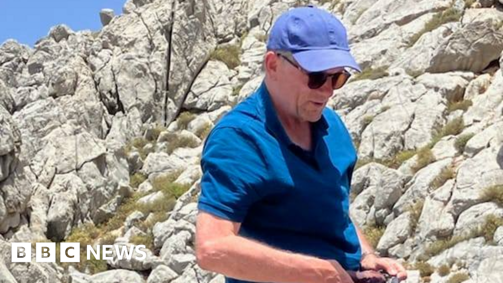 Michael Mosley: TV presenter missing on Greek island of Symi