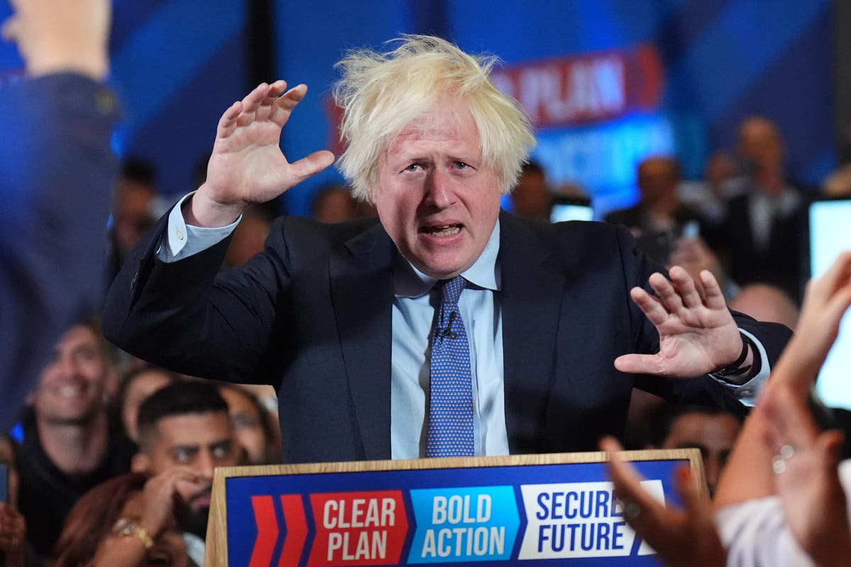 Boris Johnson speech:Tories accused of ‘desperate new low’ as former PM returns at 11th hour to save Sunak campaign