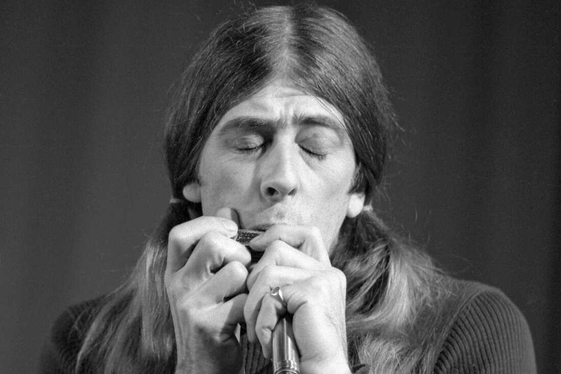 British Blues pioneer John Mayall performs with this band the Bluesbreakers at the Deutsche Museum in Munich, West Germany, on Jan. 21, 1970.