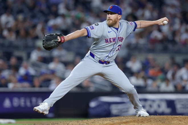 Jul 23, 2024; Bronx, New York, USA; New York Mets relief pitcher Jake Diekman (30) pitches against the New York Yankees during the ninth inning at Yankee Stadium. Mandatory Credit: Brad Penner-USA TODAY Sports