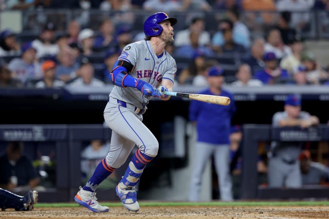 Jul 23, 2024; Bronx, New York, USA; New York Mets second baseman Jeff McNeil (1) watches his two run home run against the New York Yankees during the sixth inning at Yankee Stadium. Mandatory Credit: Brad Penner-USA TODAY Sports