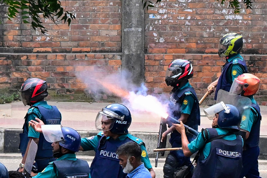 Government of Bangladesh must urgently halt mounting death toll of protestors