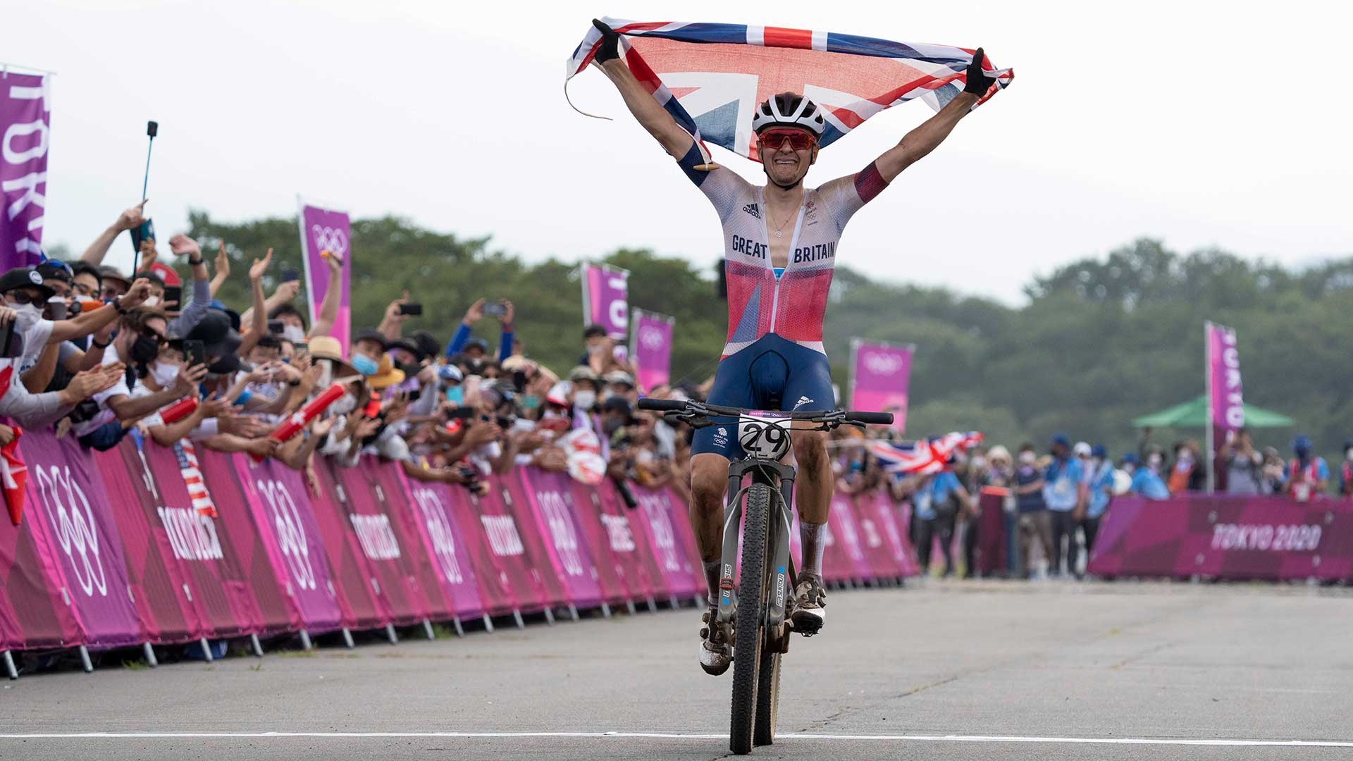 Great Britain's Tom Pidcock defends gold in men's mountain bike