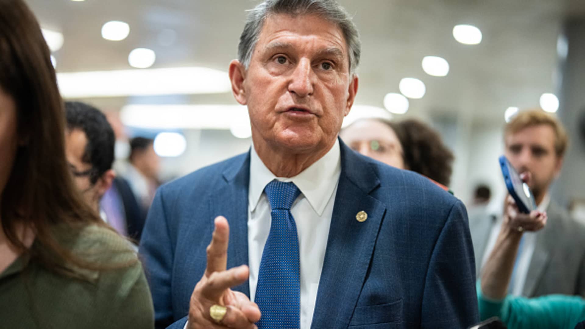 Sen. Joe Manchin calls on Biden to drop out of presidential race