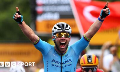 Tour de France: Mark Cavendish claims record-breaking 35th stage win