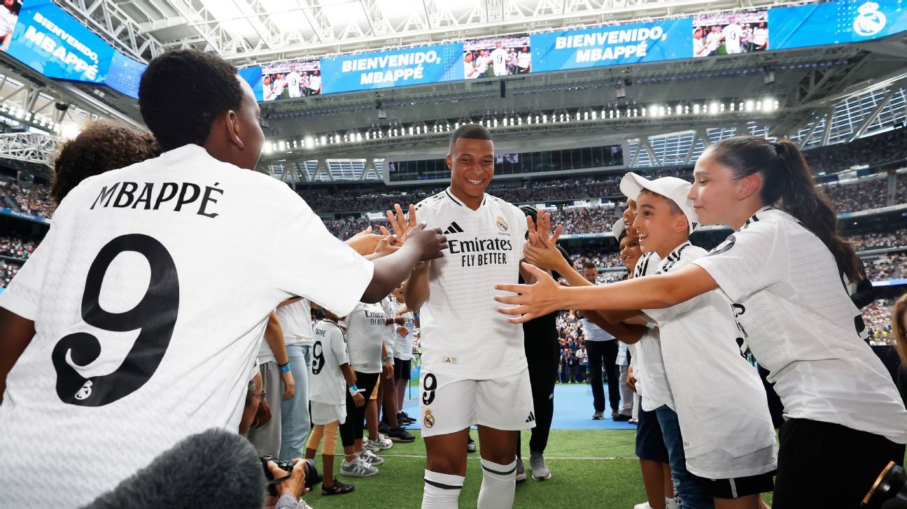 Welcome, Mbappé: Madrid fans finally get to greet club's new star