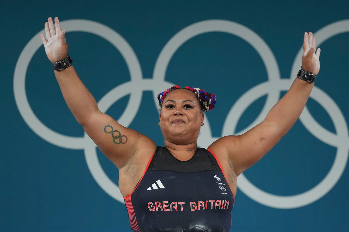 Emily Campbell hopes Paris success will be inspiration for weightlifting’s next generation