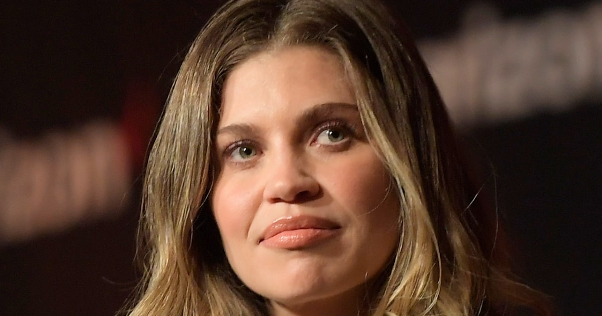 'Boy Meets World' star Danielle Fishel reveals breast cancer diagnosis to fans