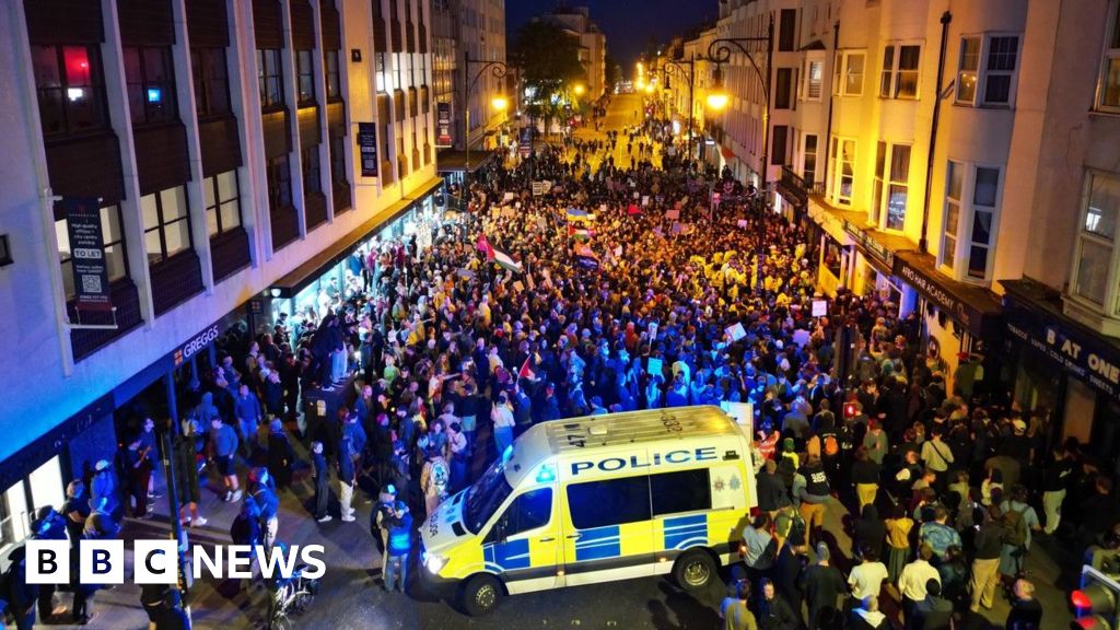 Brighton counter-demo as Sussex Police stand by for unrest