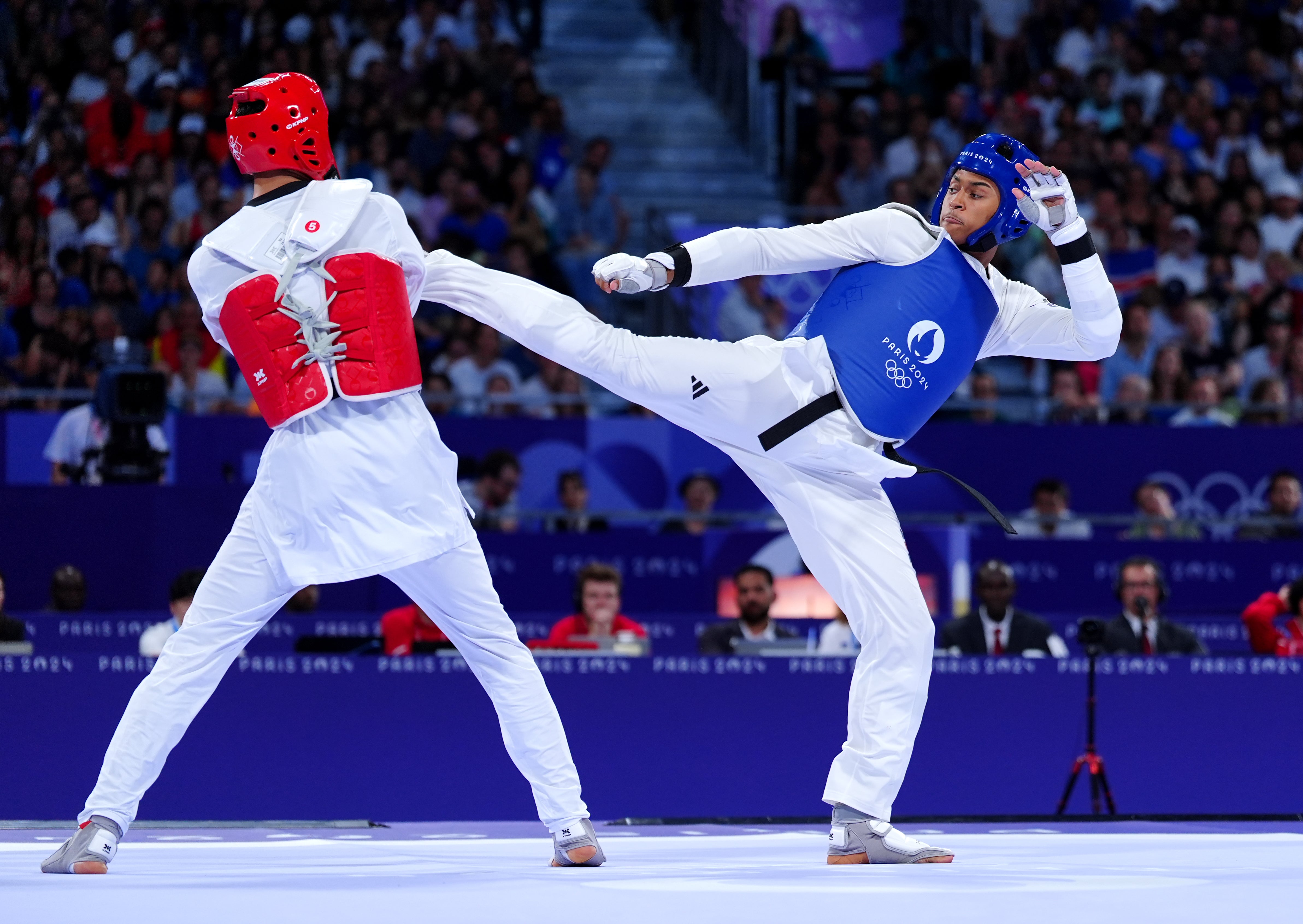 Cunningham battles Arian Salimi of Iran in the final