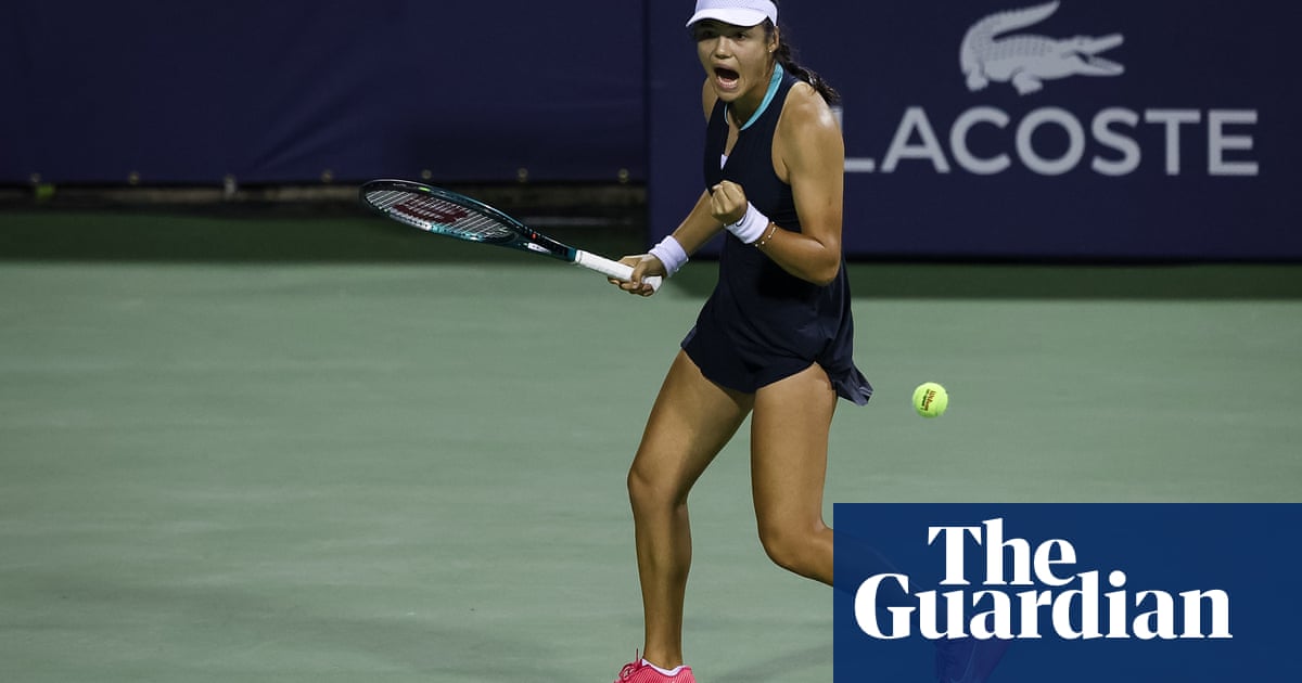 Emma Raducanu fights off jet lag for late-night Washington win over Elise Mertens | Emma Raducanu