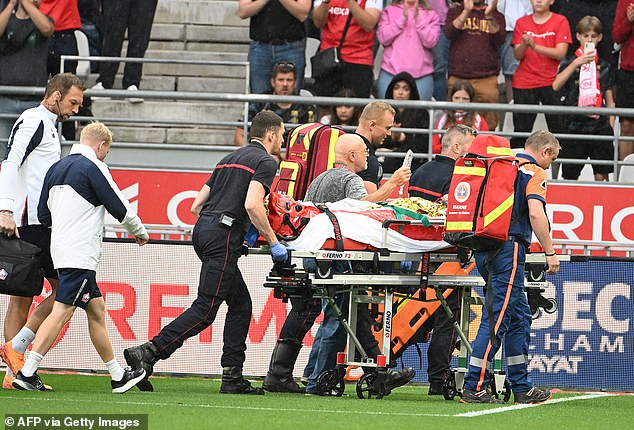 Angel Gomes left Saturday evening's Ligue 1 game between Lille and Reims on a stretcher