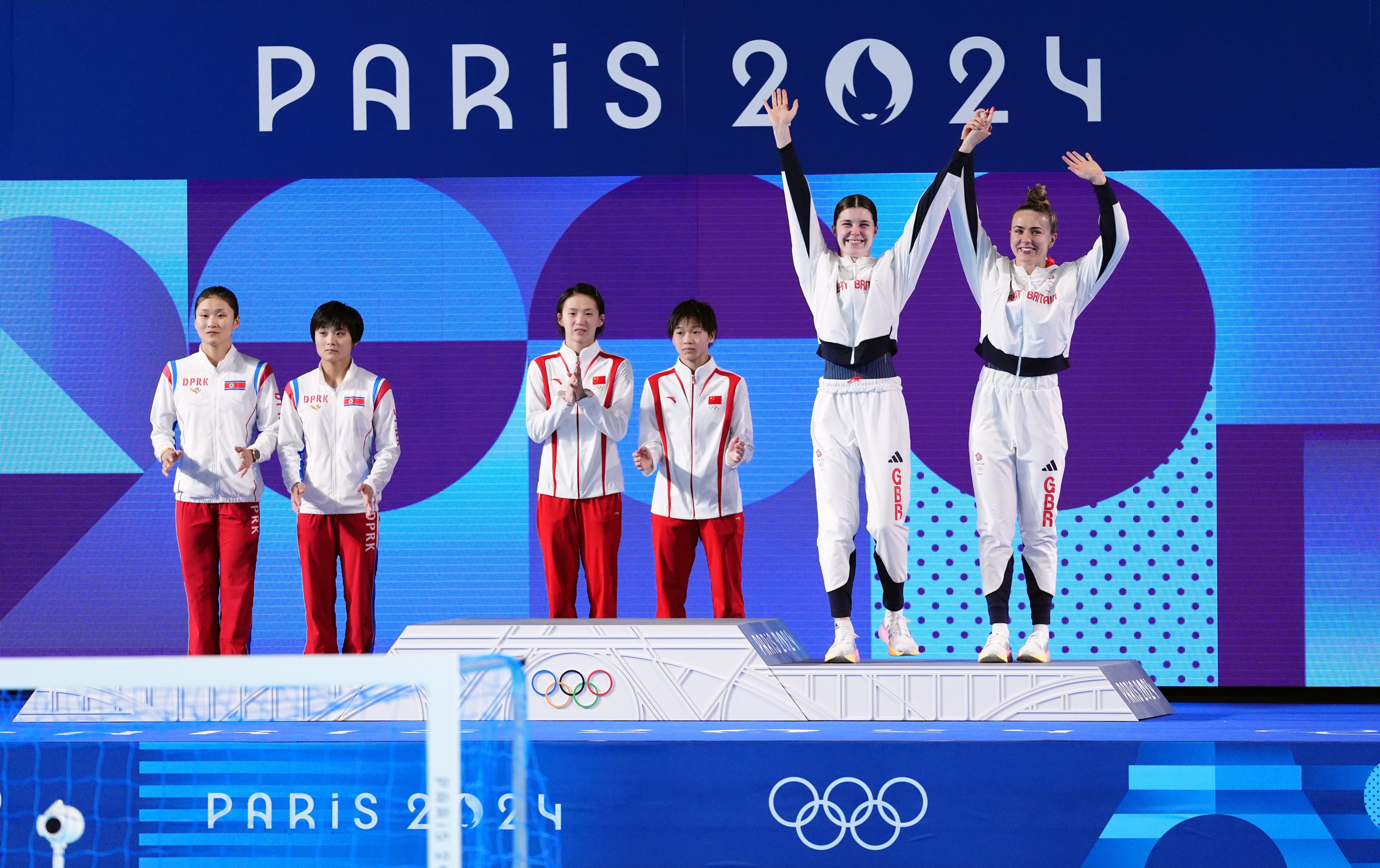 Andrea Spendolini-Sirieix and Lois Toulson win the bronze for women’s synchronized 10m platform dive at the Paris 2024 Olympics