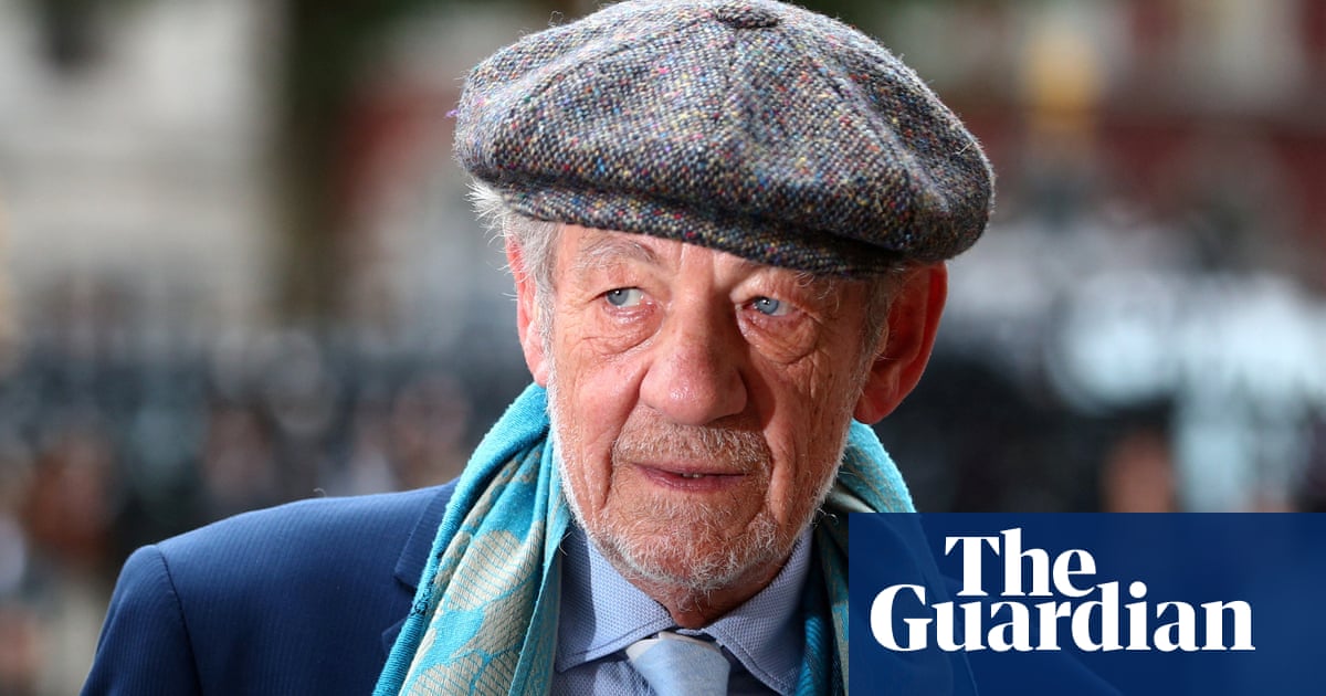 Ian McKellen says fat suit saved him after ‘horrible’ stage fall | Ian McKellen