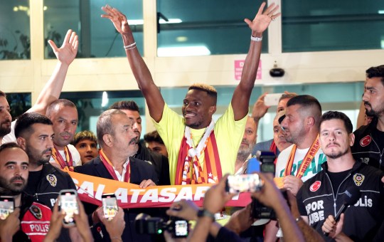 Napoli striker Victor Osimhen, whom Galatasaray plans to recruit, arrives in Istanbul, Turkey on Tuesday