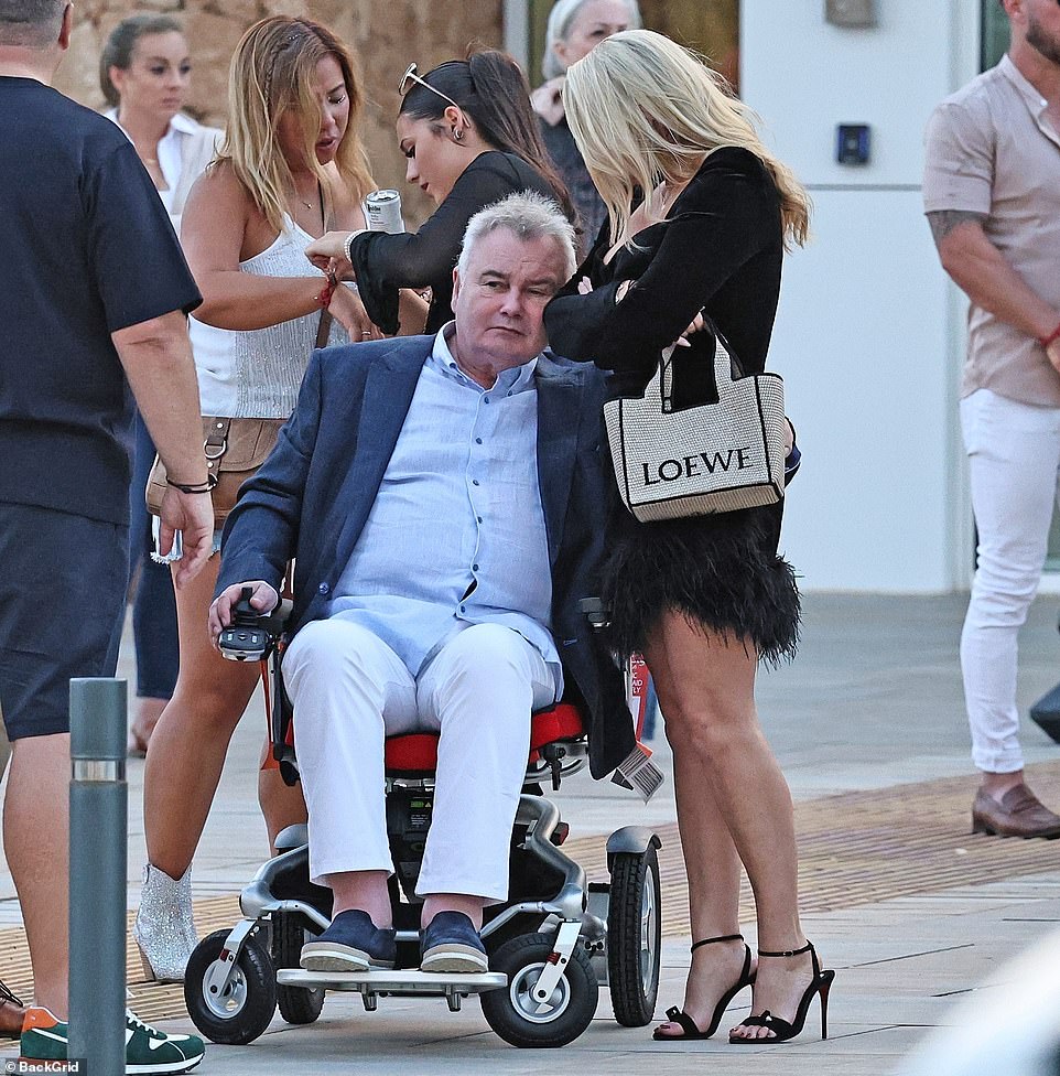 Eamonn slipped into navy loafers for his date night with Katie