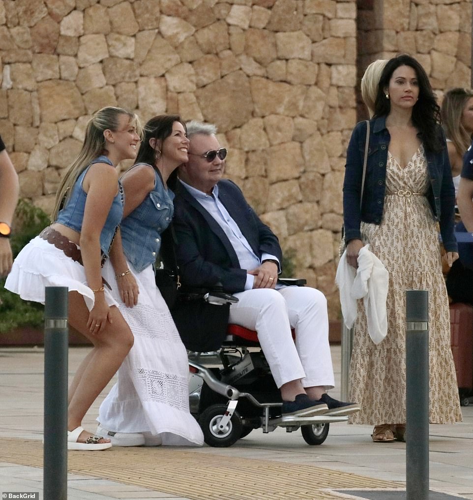 Eamonn happily stopped for photos with fans who had spotted him in Ibiza