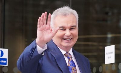 Why is Eamonn Holmes using a wheelchair? GB News presenter back from Mediterranean cruise