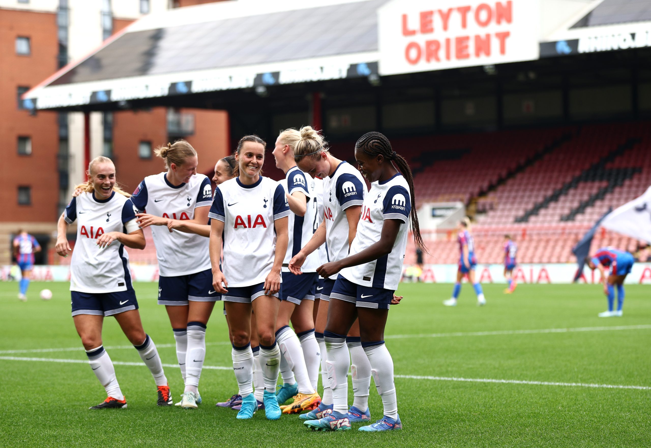 Tottenham secure opening 4-0 win as Crystal Palace debut marred by red card – Her Football Hub