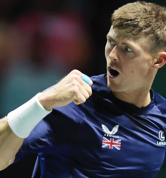 Davis Cup: 'One of the best debuts' - Leon Smith praises 'immense' Billy Harris for big win on Great Britain bow