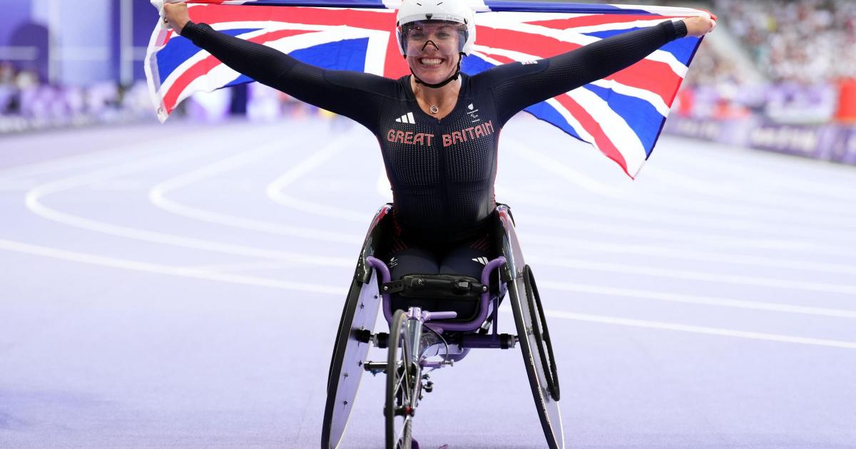 Hannah Cockroft cruises to her eighth Paralympic title in women’s T34 100m final