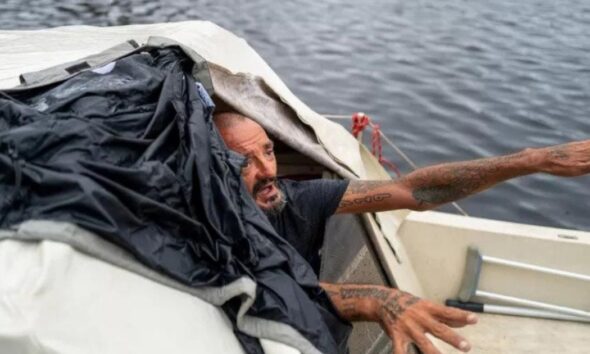 'Lieutenant Dan' refuses to leave boat during Hurricane Milton – and survives | US News