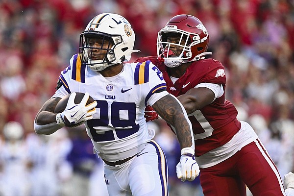 Arkansas football 'handled physically from the start' in 34-10 loss to No. 8 LSU