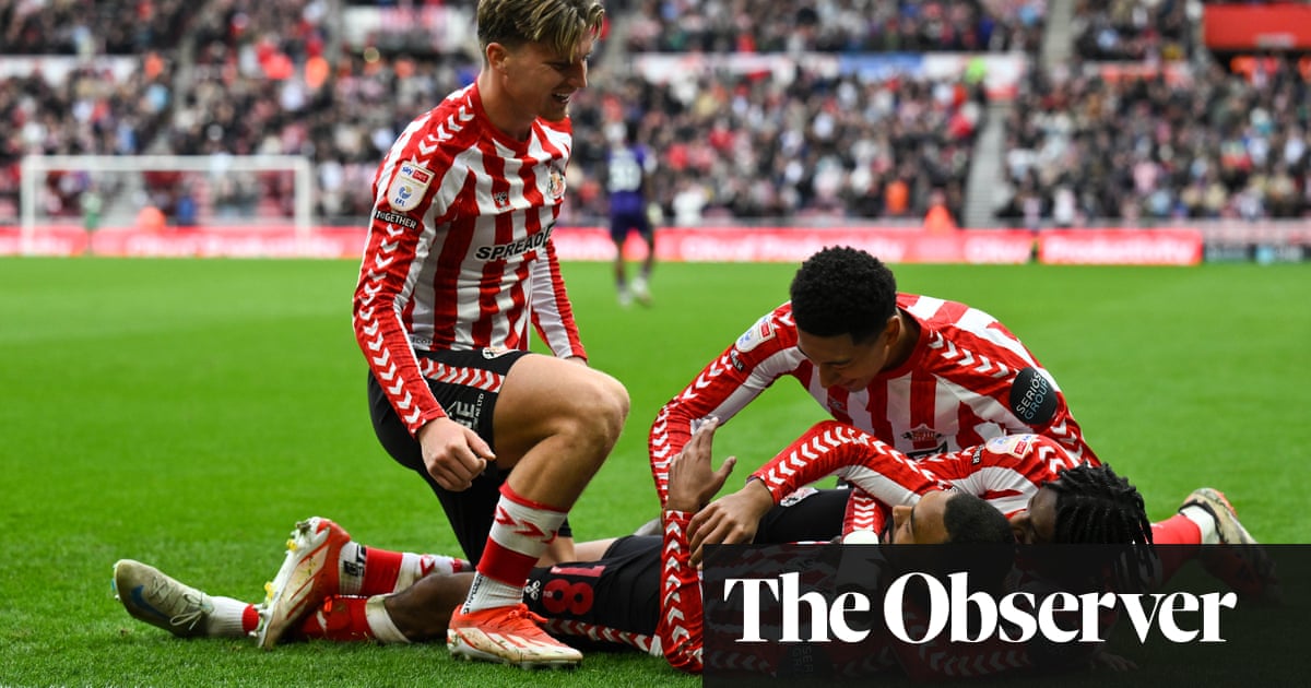 Championship roundup: Sunderland beat Oxford to go five points clear | Championship