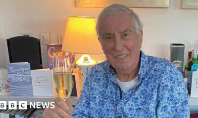 DJ Johnnie Walker ends 58-year career with last BBC show