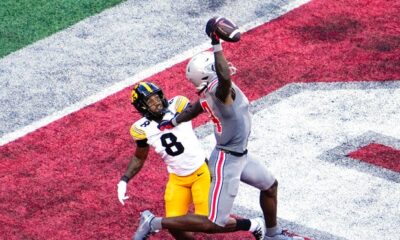 Hawkeyes flop in big game again